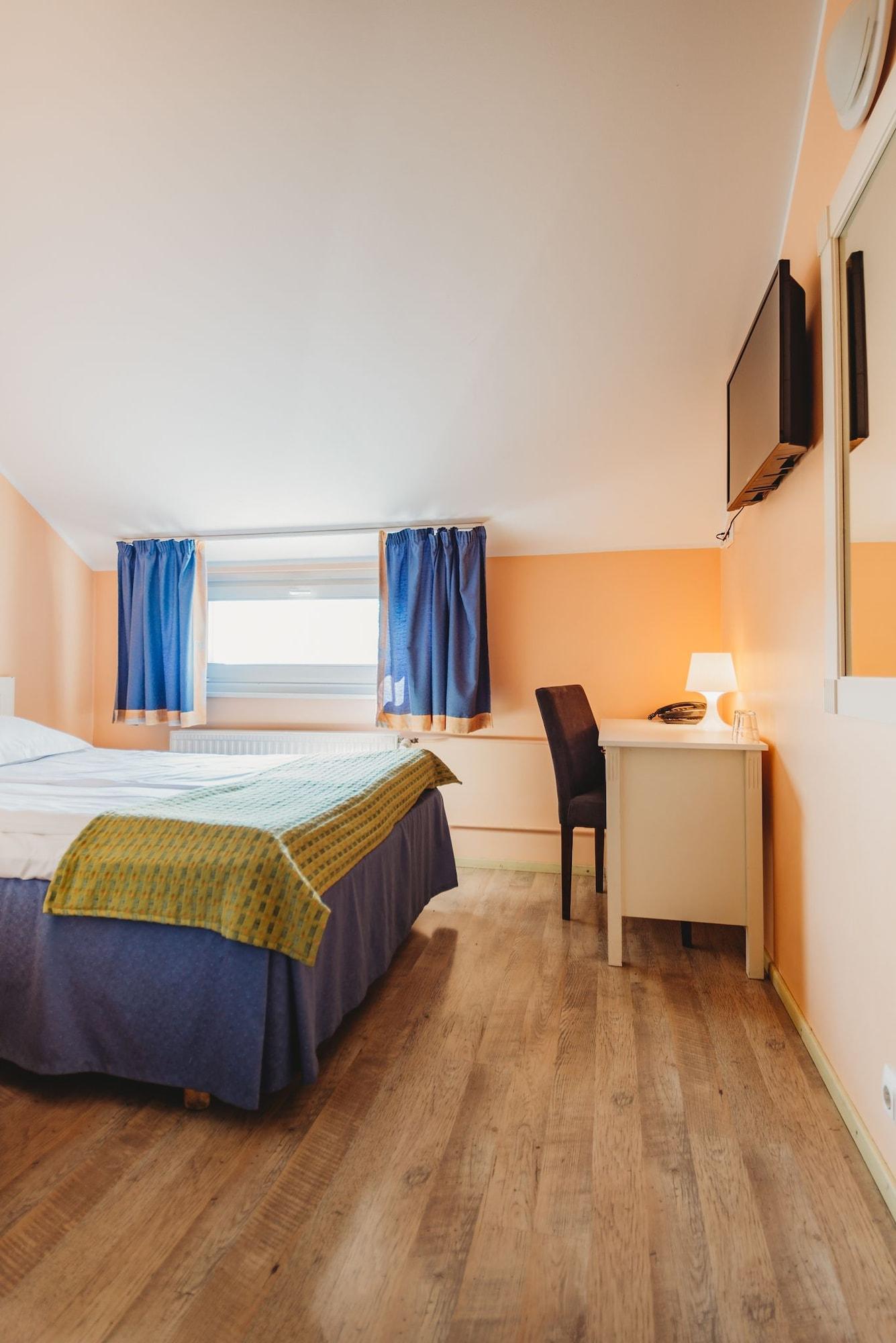 Economy Hotel Tallinn Extérieur photo