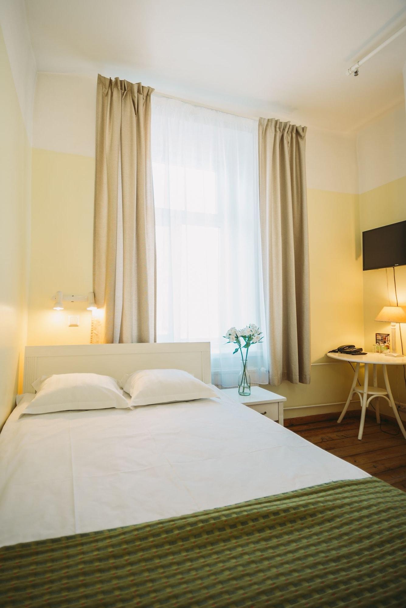 Economy Hotel Tallinn Extérieur photo