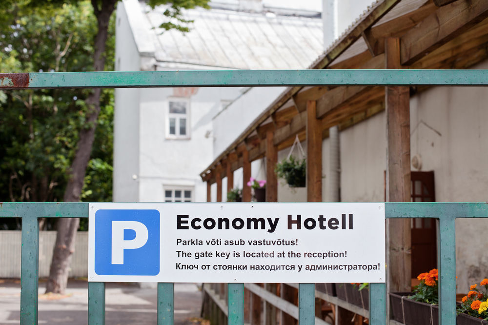 Economy Hotel Tallinn Extérieur photo