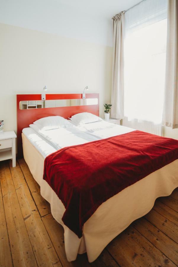 Economy Hotel Tallinn Extérieur photo